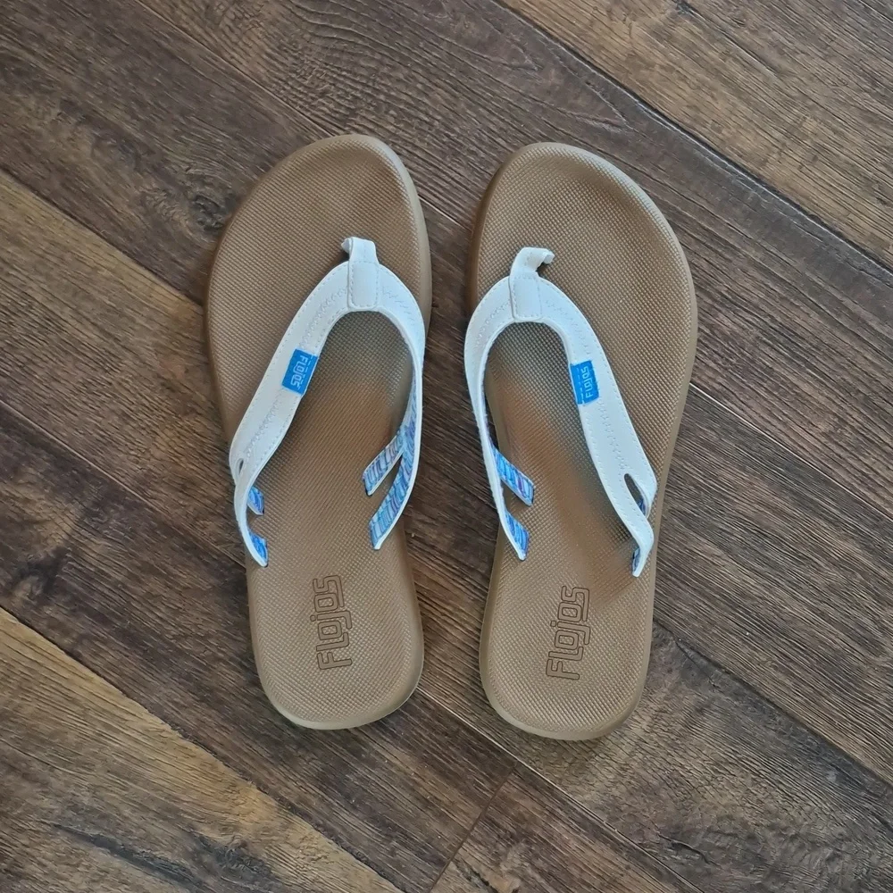 Flojos - Picture 3 of 5